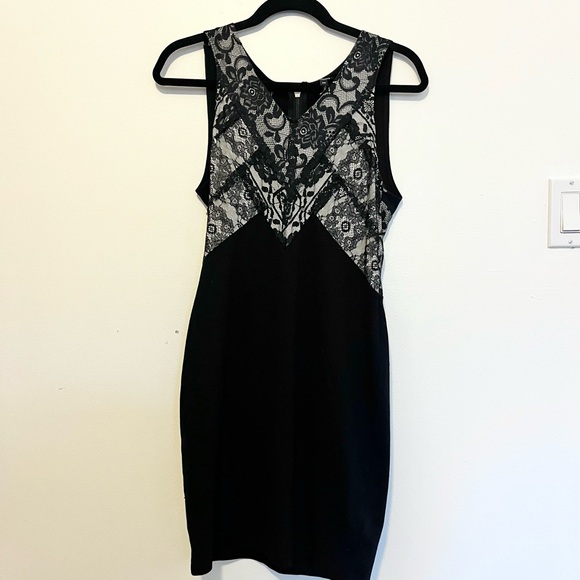 *NEW* Buffalo Black Bodycon Dress size Medium - Picture 1 of 5